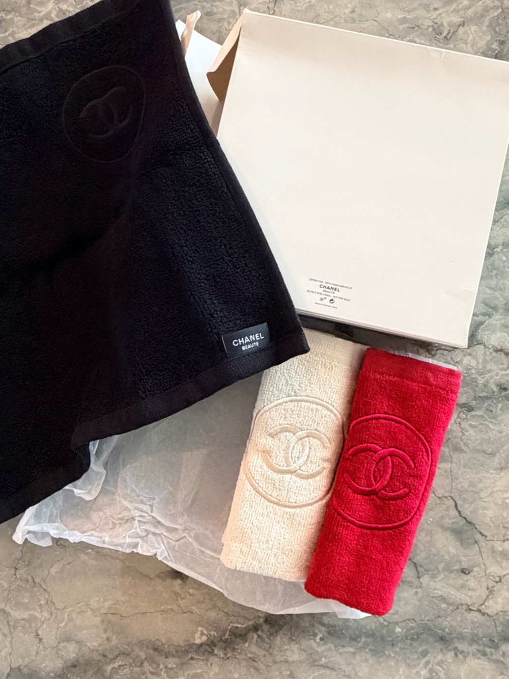 CHANEL La Collection Beaute Cotton Towel 3PCS - Picture 2 of 3